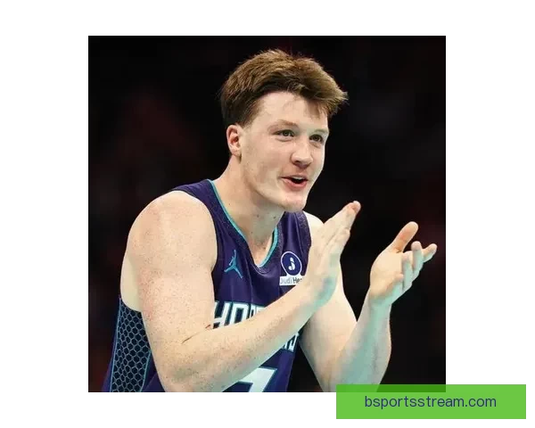 克努佩尔再创历史新高 半场三分闪耀成最年轻单季250记传奇缔造者